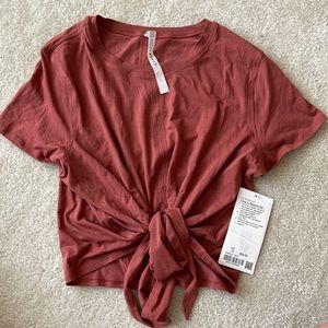 Lululemon time to restore short sleeve - size 10